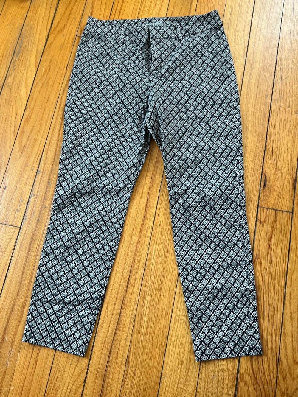 Old Navy Black & White Geometric Stretch Chinos